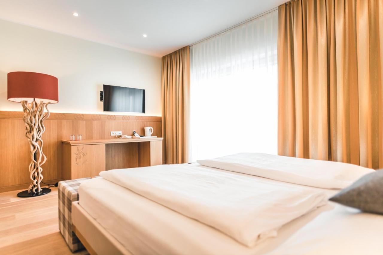Das Salvator Iris Porsche Landhotel Friesach  Εξωτερικό φωτογραφία