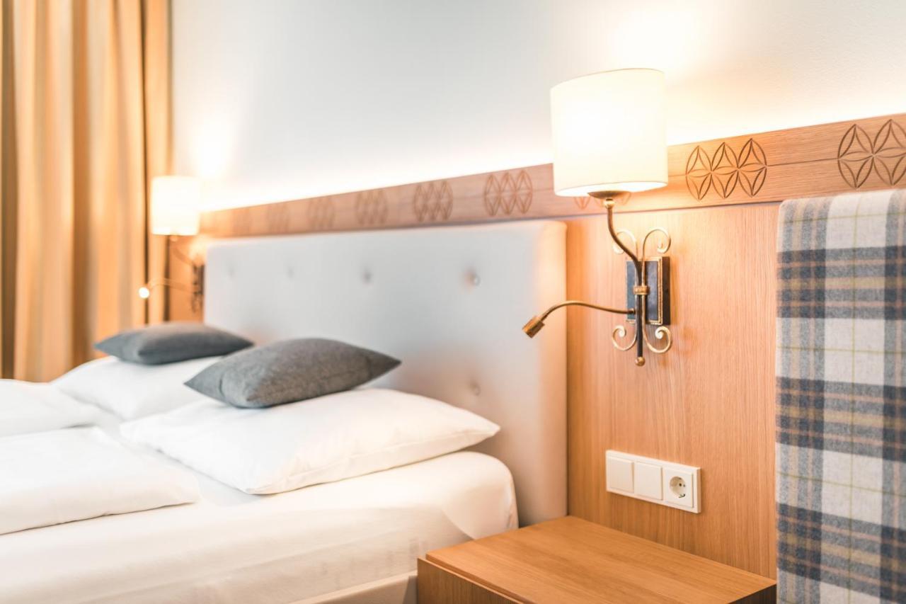 Das Salvator Iris Porsche Landhotel Friesach  Εξωτερικό φωτογραφία